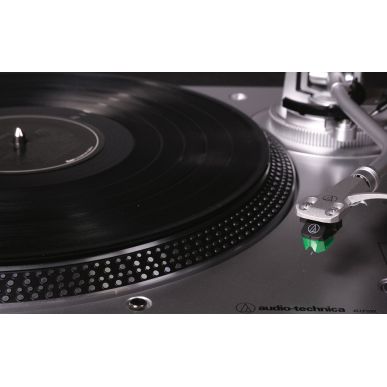 Виниловый проигрыватель AUDIO-TECHNICA AT-LP120XUSBSV